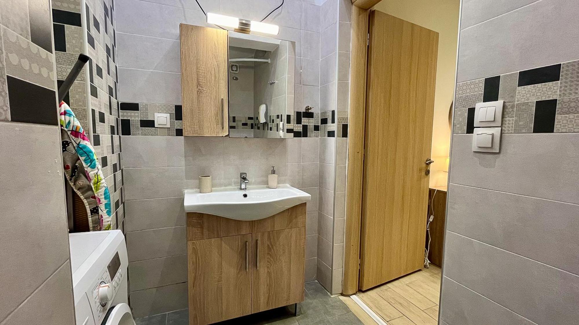 Апартаменты Private Modern Cozy House At The Center Митилини Экстерьер фото